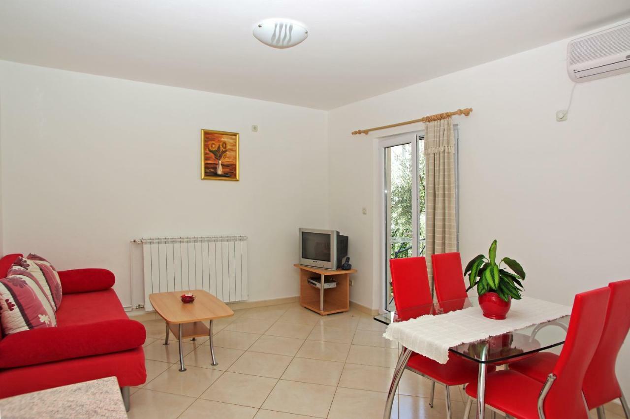 Apartments Villa Vallum Bol Exteriér fotografie